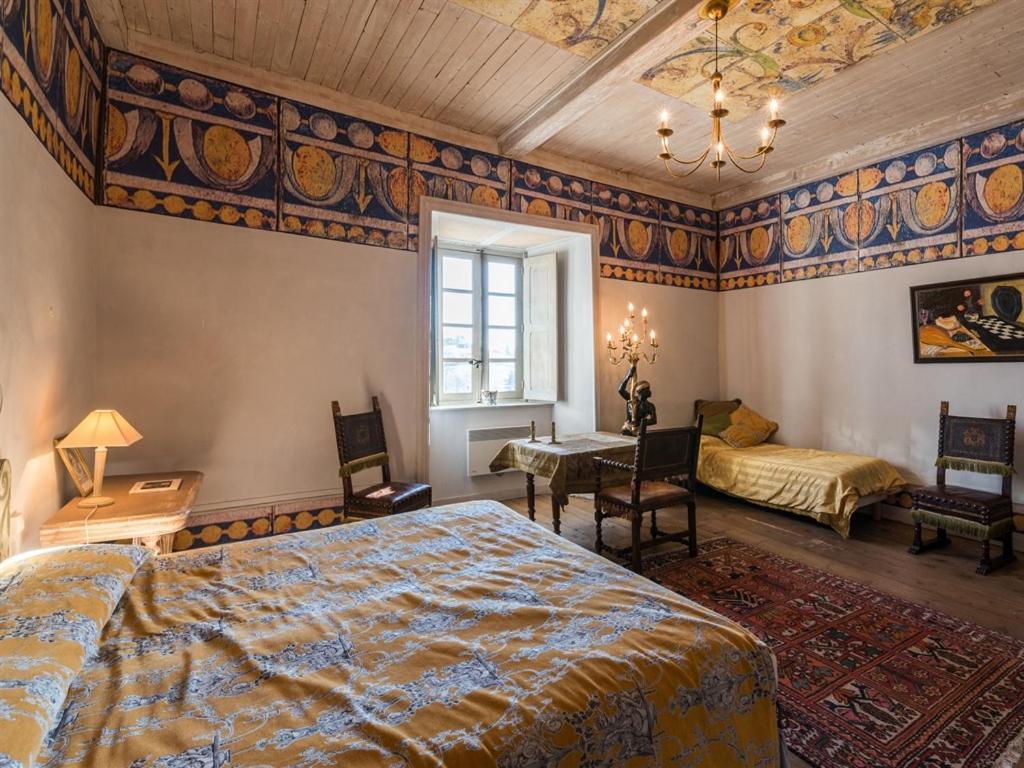 Château des Marcilly Talaru Chalmazel-Jeansagniere Chambre photo