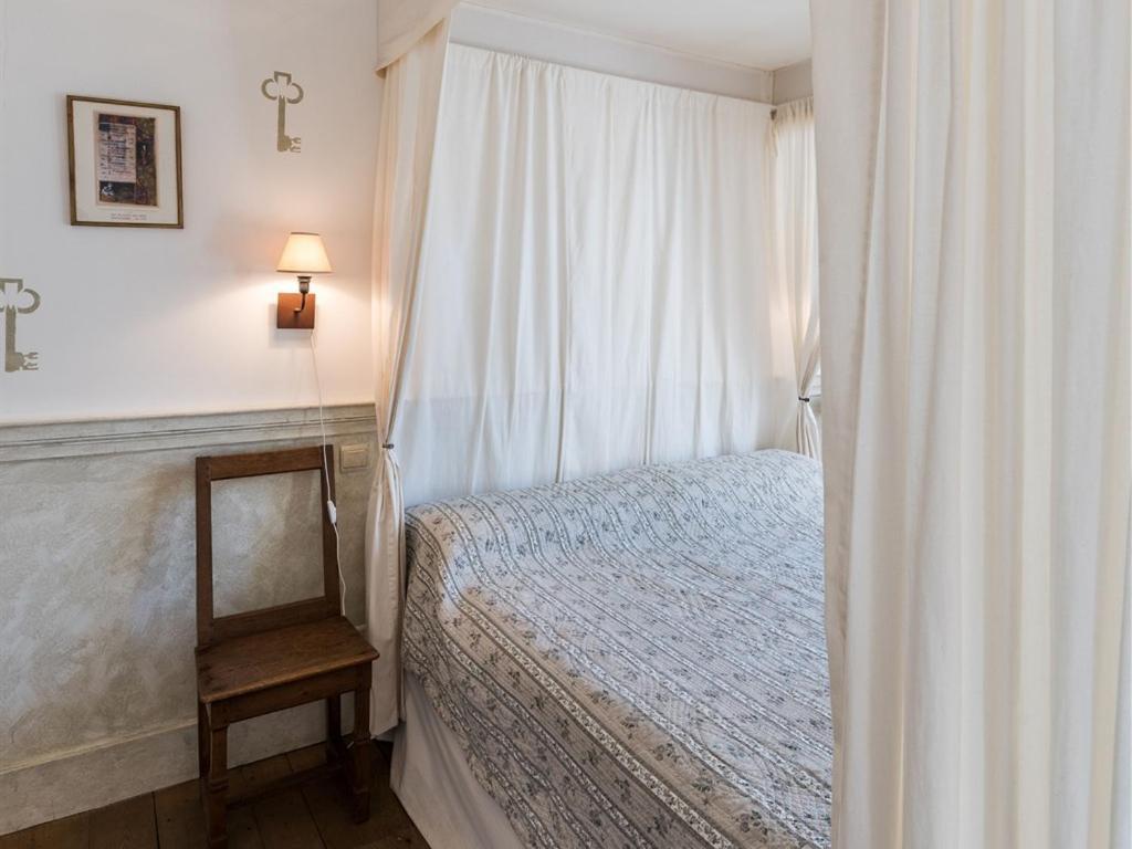 Château des Marcilly Talaru Chalmazel-Jeansagniere Chambre photo